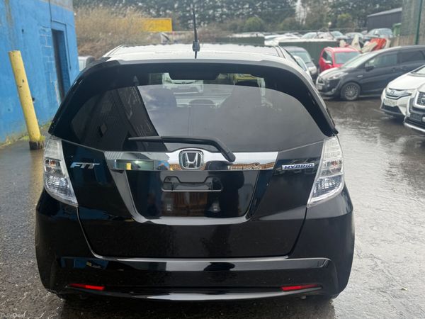 2012 Honda Fit sports Hybrid Automatic 377485225