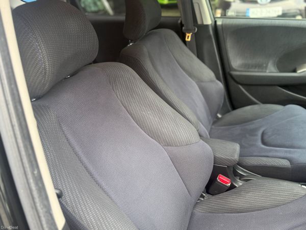 2012 Honda Fit sports Hybrid Automatic 377485226