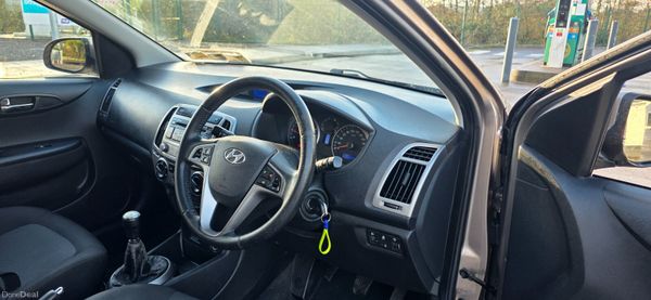 Hyundai i20 Premium Spec New Chain 377487732