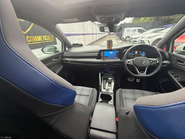 Volkswagen Golf GTE 2023 377415941