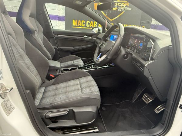 Volkswagen Golf GTE 2023 377415943