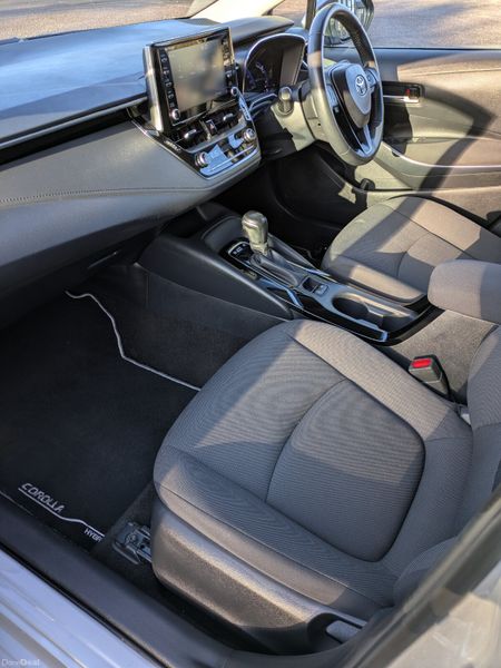 TOYOTA COROLLA LUNA  /AUTO/ HYBRID 377422400