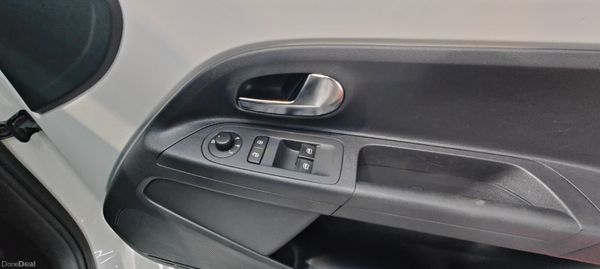 2016 VW Up 5 doors- Finance available 377424459