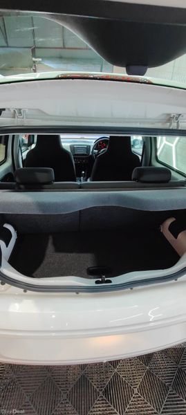 2016 VW Up 5 doors- Finance available 377424502