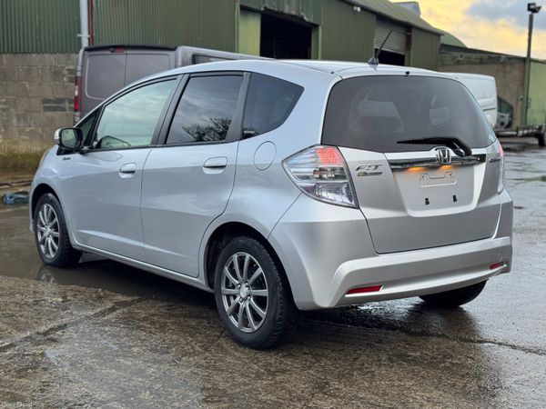 Honda Fit 1.3 Hybrid Auto 27000kms 2012 377426364
