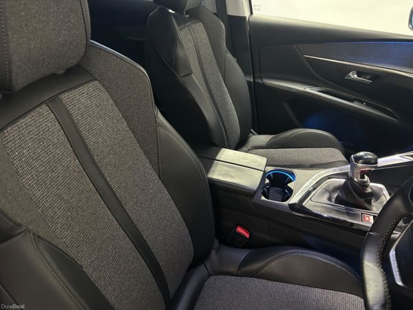 Peugeot 3008 2018 377427834