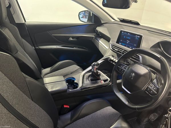 Peugeot 3008 2018 377427836