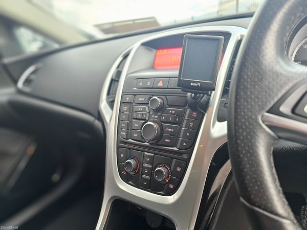 VAUXHALL ASTRA GTC // NEW 03/27 NCT 377429994