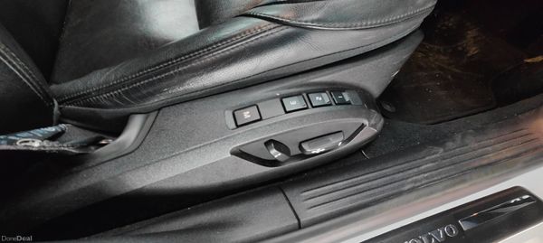 2015 Volvo V40 Low milage 377547383