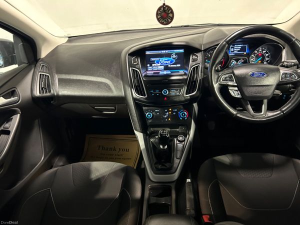 Ford Focus 2016 Zetec 377573480