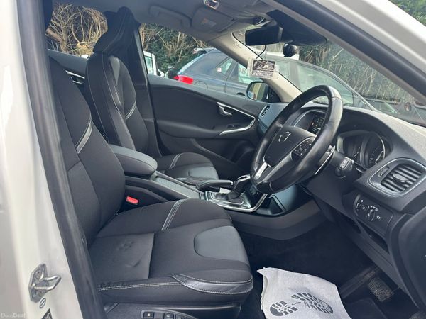 VOLVO V40 2016 1.5 PETROL AUTOMATIC 377576134