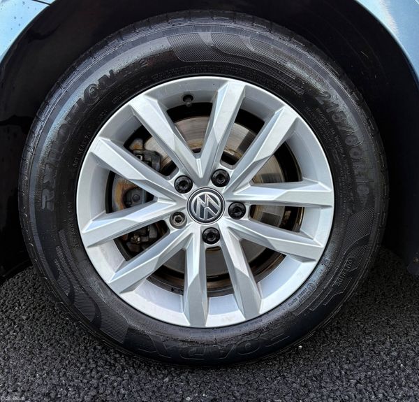 2015 Volkswagen Passat 1.6TDI Low Km 377578454