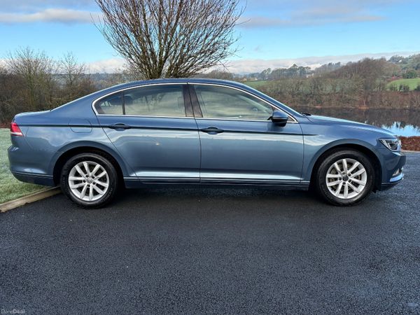 2015 Volkswagen Passat 1.6TDI Low Km 377578425