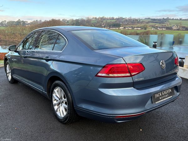 2015 Volkswagen Passat 1.6TDI Low Km 377578430