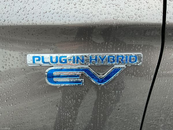 4WD MITSUBISHI OUTLANDER PHEV 2.0 AUTO LOW MILEAGE 377584288