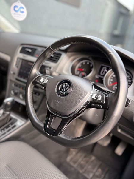 Volkswagen Golf Estate 1.2 TSi Automatic 377599814