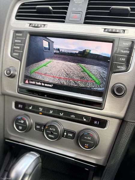 Volkswagen Golf Estate 1.2 TSi Automatic 377599838