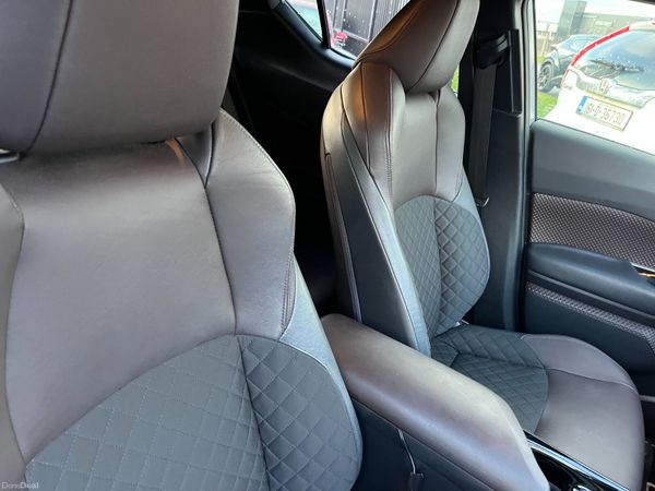 TOYOTA C-HR 2017, 1.8 HYBRID AUTO HIGH SPEC LOW KM 377501076