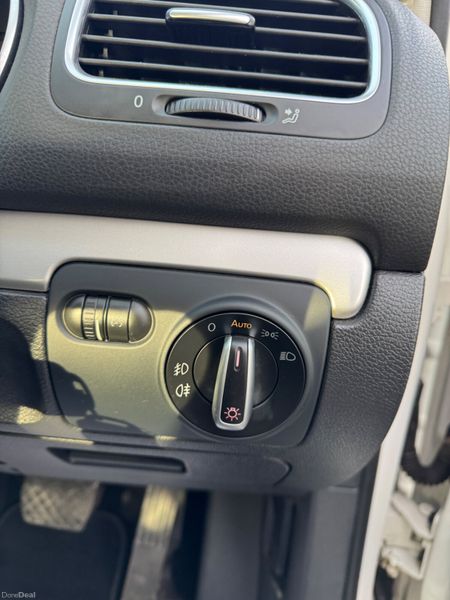 VW GOLF AUTOMATIC 377511007