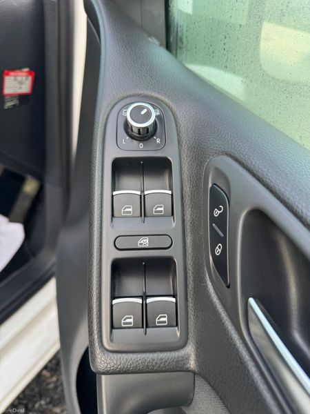 VW GOLF AUTOMATIC 377511014