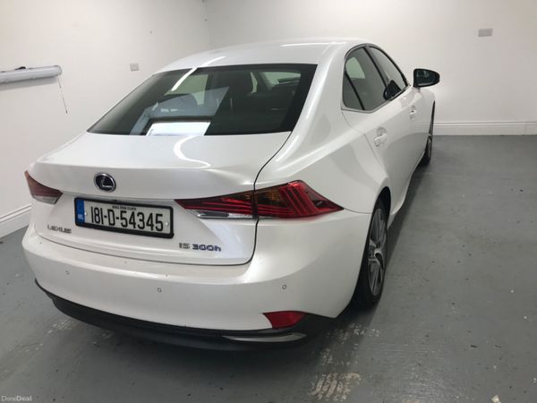 Lexus IS 2018 377600358