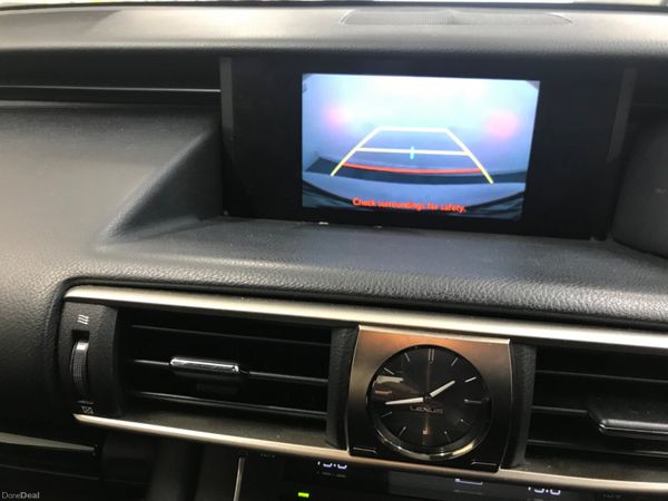 Lexus IS 2018 377600380