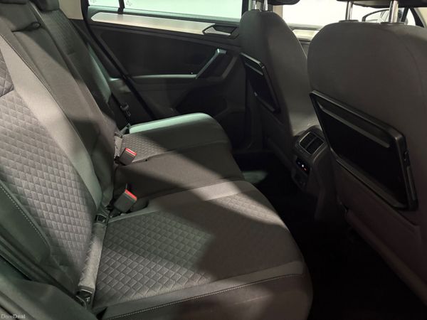 2017 Volkswagen Tiguan Highline 2.0 TDi 150 Bhp 377608371