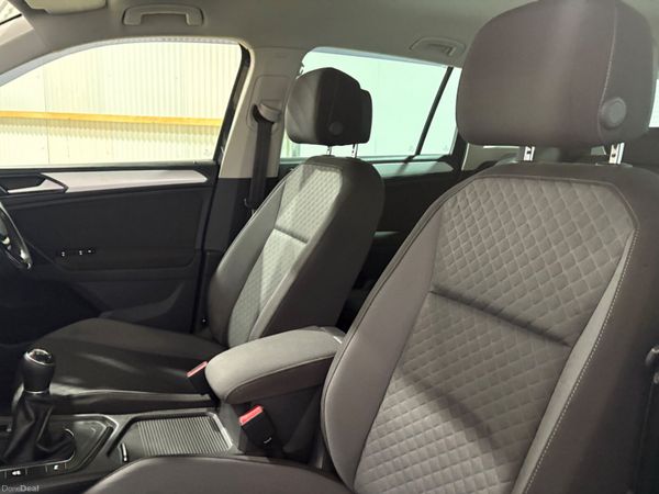 2017 Volkswagen Tiguan Highline 2.0 TDi 150 Bhp 377608420
