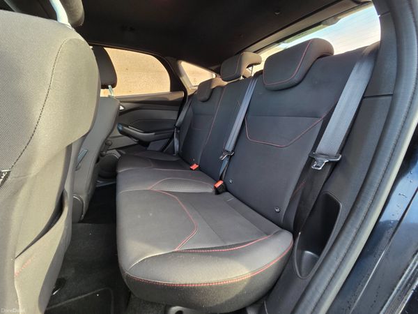 Ford Focus 1.5 TDCi 120PS ST-Line Powershift 377623720