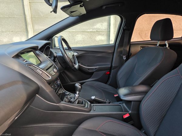 Ford Focus 1.5 TDCi 120PS ST-Line Powershift 377623723