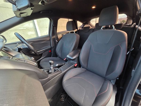 Ford Focus 1.5 TDCi 120PS ST-Line Powershift 377623724