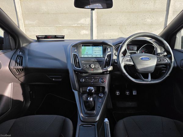 Ford Focus 1.5 TDCi 120PS ST-Line Powershift 377623726