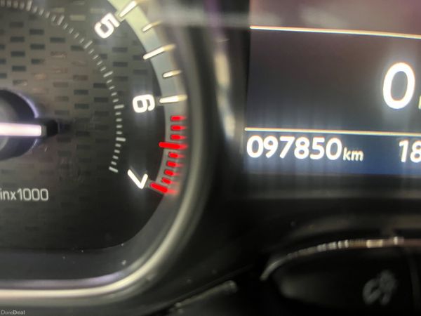 Peugeot 2008 2017 (AUTOMATIC)GT LINE 377780068