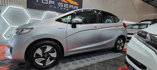 2014 - Honda Fit Self charging 1.5 Petrol Hybrid 377780773