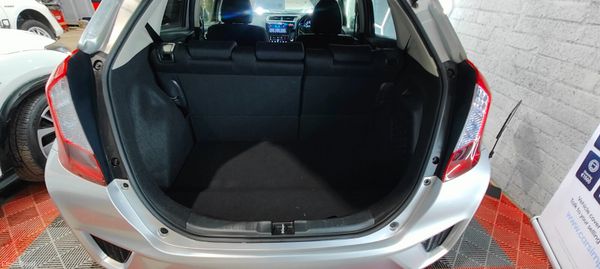 2014 - Honda Fit Self charging 1.5 Petrol Hybrid 377780781