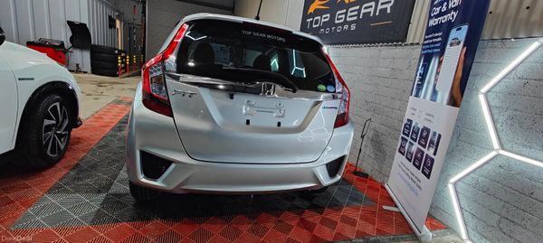 2014 - Honda Fit Self charging 1.5 Petrol Hybrid 377780782