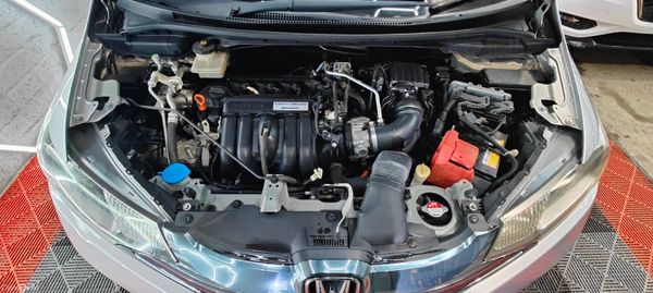 2014 - Honda Fit Self charging 1.5 Petrol Hybrid 377780788