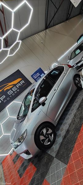 2014 - Honda Fit Self charging 1.5 Petrol Hybrid 377780789