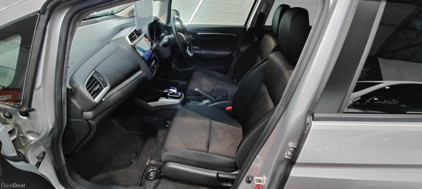2014 - Honda Fit Self charging 1.5 Petrol Hybrid 377780794