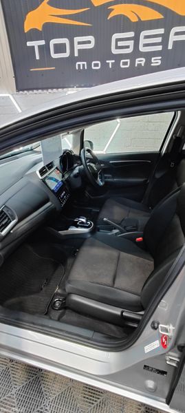 2014 - Honda Fit Self charging 1.5 Petrol Hybrid 377780795