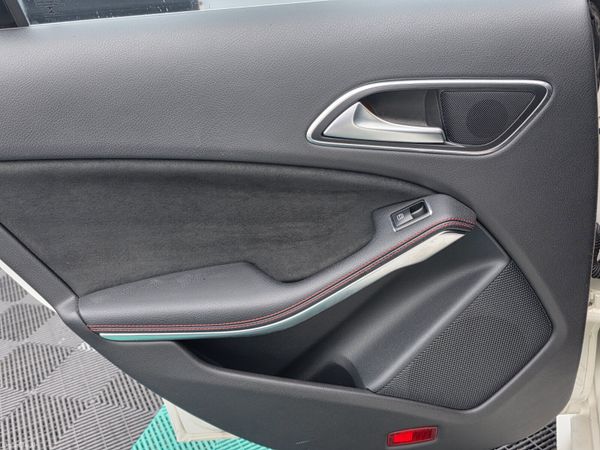 2016 CLA180 AMG Automatic Pan Roof 377782072