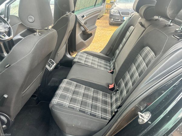 Volkswagen Golf 2014 377792099