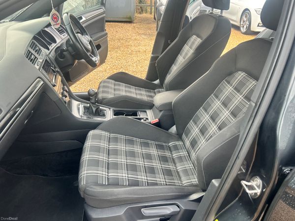 Volkswagen Golf 2014 377792101