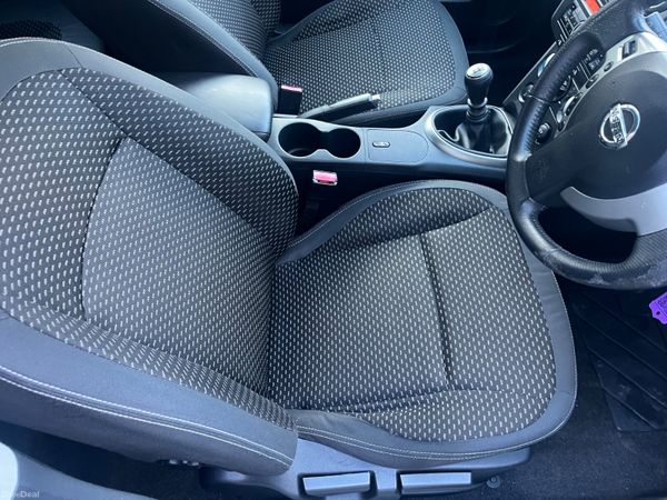 Nissan Qashqai 2009 377700332