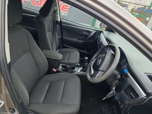 Toyota Corolla 2014 377715182