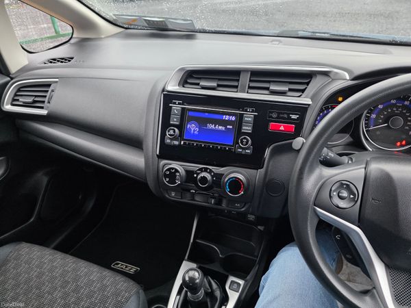 Honda Jazz 2017 377715704