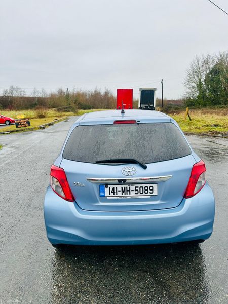 Toyota Vitz 2014 377729150