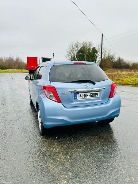 Toyota Vitz 2014 377729134