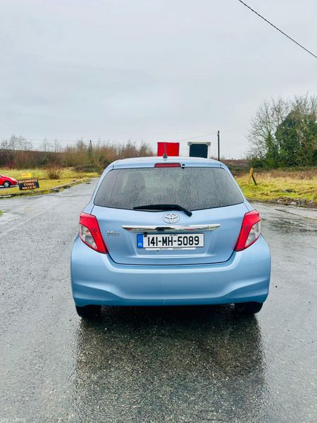 Toyota Vitz 2014 377729206