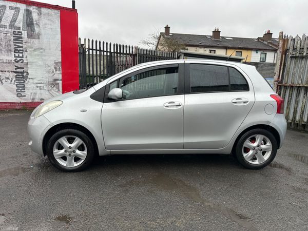 Toyota Yaris 2007 tax and nct €2950 377733242